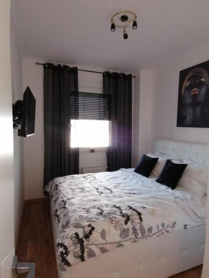 Apartman Anamarija Apartment Баня Лука Екстериор снимка